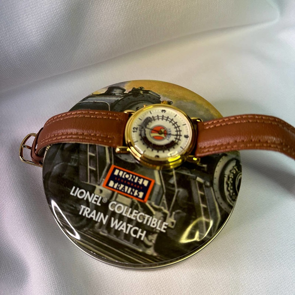 Vintage Collectable  Lionel Train Watch Motion and Sound!